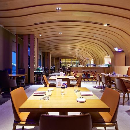 Millennium Hotel Taichung Exteriör bild The interior of the restaurant