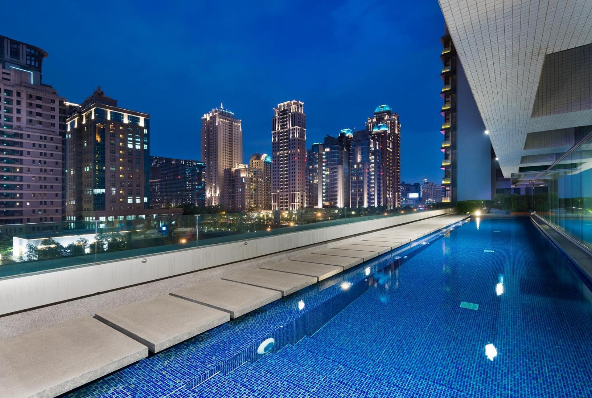 Millennium Hotel Taichung Exteriör bild View from the pool