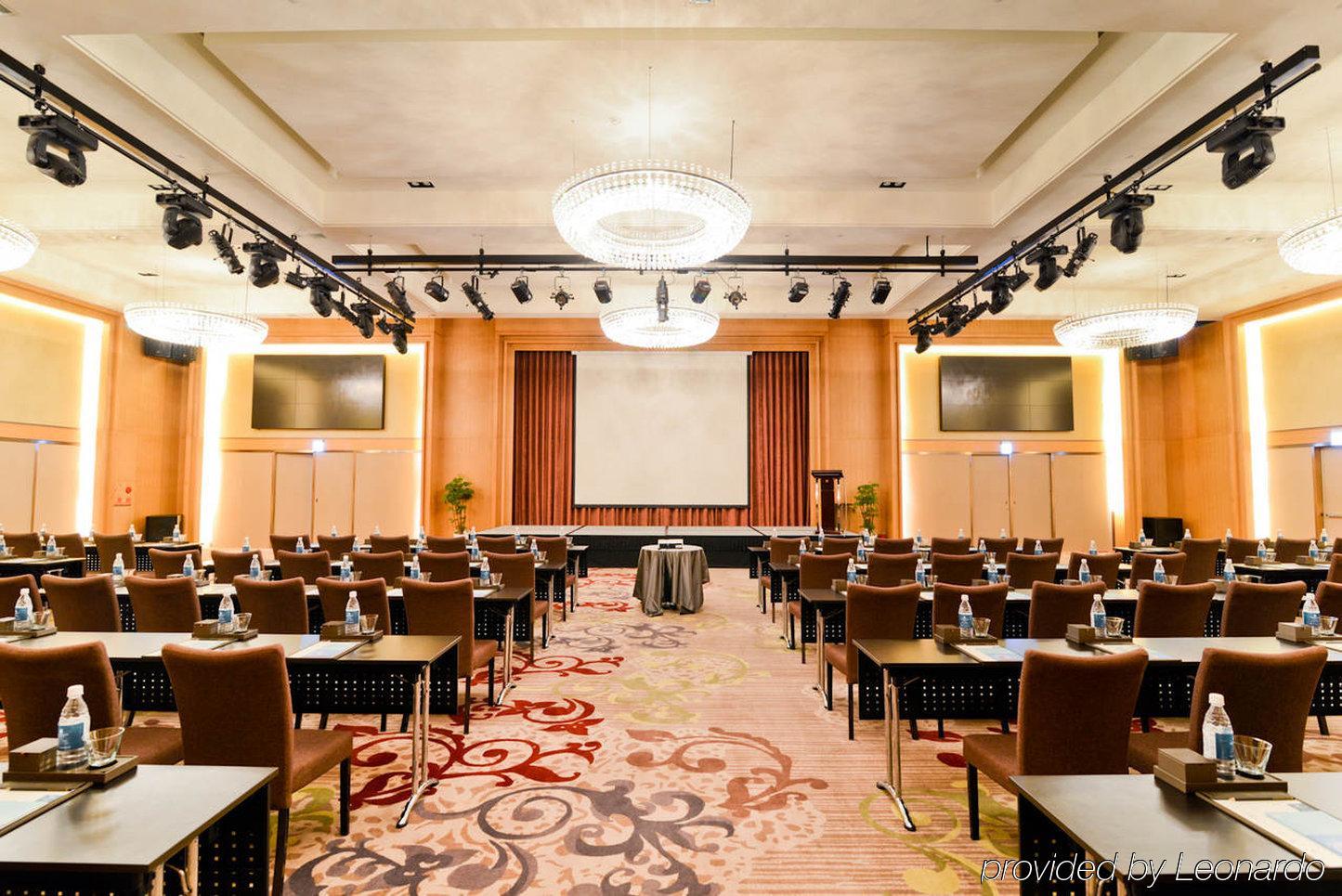 Millennium Hotel Taichung Exteriör bild The ballroom